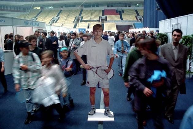 Archivbilder der Woche SPORT KW20 The 2001 Kremlin Cup is an annual professional tennis tournament in the international ATP, Tennis Herren series for men. The tournament was traditionally held on indoor courts with a carpet covering in the Moscow sports complex Olympiyskyi . The winner of the tournament is Yevgeny Kafelnikov. 