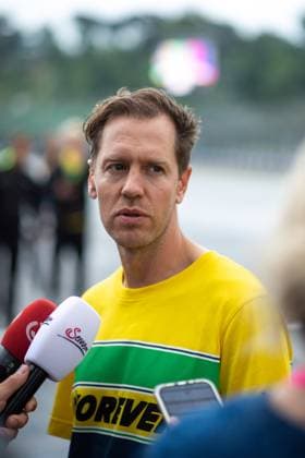 Sebastian Vettel Germany, racing driver at the Forever Senna memorial run for Ayrton Senna Brazil, who died in an accident in 1994 , ITA, Formula 1 World Championship, Grand Prix Emilia Romagna Imola, Autodromo Enzo e Dino Ferrari, Media Day, 16 05 2024 ITA, Formula 1 World Championship, Grand Prix Emilia Romagna Imola, Autodromo Enzo e Dino Ferrari, Media Day, 16 05 2024 Imola Copyright: xEibner-Pressefoto Memmlerx EP_MMR
