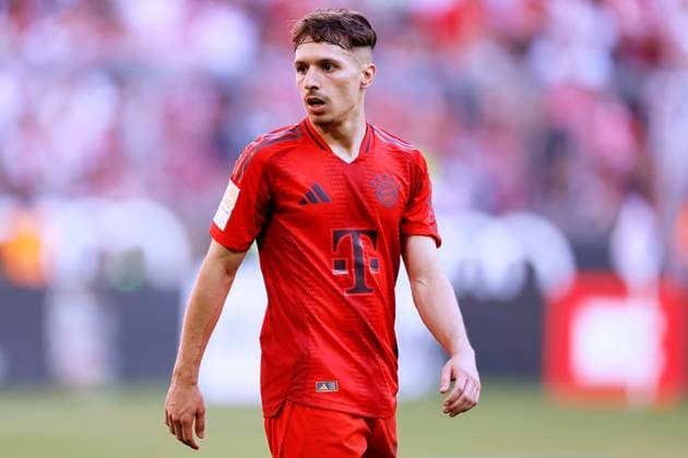 ZARAGOZA Bryan Team FC Bayern Muenchen Bundesliga Season 2023 2024 Bundesliga Match FC Bayern Muenchen Wolfsburg 2 0 on 12 05 2024 in Muenchen DFL REGULATIONS PROHIBIT ANY USE OF PHOTOGRAPHS as IMAGE SEQUENCES and or QUASI VIDEO Copyright: xLacixPerenyix