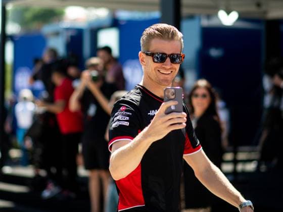 Nico Huelkenberg MoneyGram Haas F1 Team, 27 takes photos of the waiting photographers with his smartphone, ITA, Formula 1 World Championship, Grand Prix Emilia Romagna Imola, Autodromo Enzo e Dino Ferrari, Arrival of the drivers, 17 05 2024 ITA, Formula 1 World Championship, Grand Prix Emilia Romagna Imola, Autodromo Enzo e Dino Ferrari, Arrival of the drivers, 17 05 2024 Imola Copyright: xEibner-Pressefoto Memmlerx EP_MMR