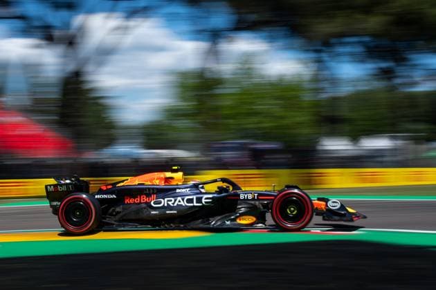 Sergio Checo Perez Oracle Red Bull Racing, 11 , ITA, Formula 1 World Championship, Grand Prix Emilia Romagna Imola, Autodromo Enzo e Dino Ferrari, Free Practice, 17 05 2024 ITA, Formula 1 World Championship, Grand Prix Emilia Romagna Imola, Autodromo Enzo e Dino Ferrari, Arrival of the drivers, 17 05 2024 Imola Copyright: xEibner-Pressefoto Memmlerx EP_MMR