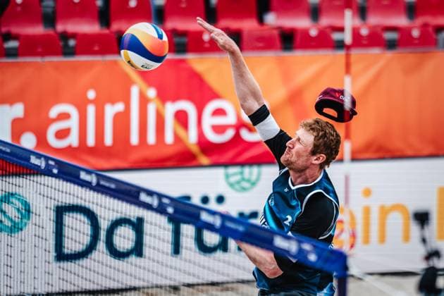 Beach volleyball women German Beach Tour 2024 Tour stop Düsseldorf 17 05 2024 Yannick Harms loses his cap during the attack City Sports venue Federal state Germany
