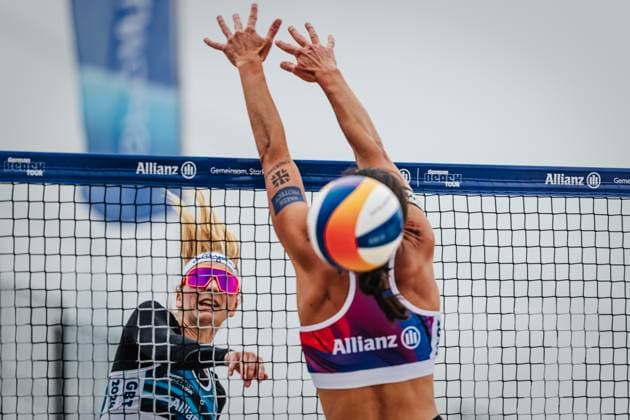 Beach volleyball women German Beach Tour 2024 Tourstop Düsseldorf 17 05 2024 Nele Barber on the attack City Sports venue Federal state Germany