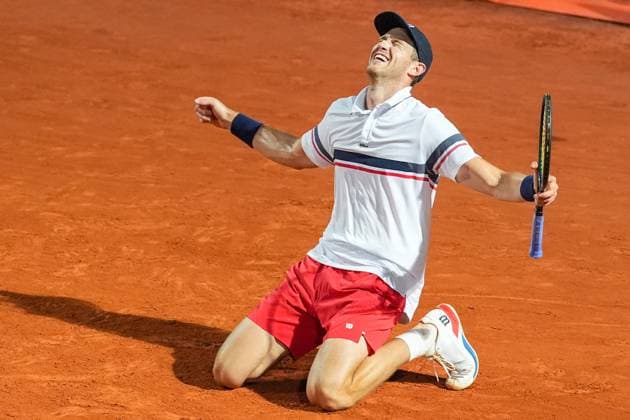 Tenis, Nicolas Jarry vs Tommy Paul Abierto de Roma 2024. El tenista chileno Nicolas Jarry celebra el triunfo contra Tommy Paul de Estados Unidos durante el partido en el foro italico. Roma, Italia. 17 05 2024 Matteo Ciambelli Photosport Tennis, Nicolas Jarry vs Tommy Paul 2024 Rome Open tournament. Chile™s tennis player Nicolas Jarry reacts after winning against Tommy Paul of United States during the match of the Rome Open Tennis tournament in Rome, Italy. 17 05 2024 Matteo Ciambelli Photosport Nicolas Jarry vs Tommy Paul, Abierto de Roma 2024 