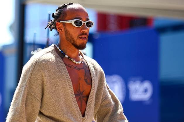 Lewis Hamilton of Great Britain and Mercedes gestures, gestures, Qualifying, F1 Emilia Romagna Grand Prix 2024, Autodromo Enzo e Dino Ferrari on May 18, 2024 in Imola, Italy Photo by Diogo Cardoso DeFodi Images Lewis Hamilton of Great Britain and Mercedes gestures arriving in the paddock, Qualifying, F1 Emilia Romagna Grand Prix 2024, Autodromo Enzo e Dino Ferrari on May 18, 2024 in Imola, Italy Photo by Diogo Cardoso DeFodi Images Defodi 645 f1imo20240518 0440 Defodi-645