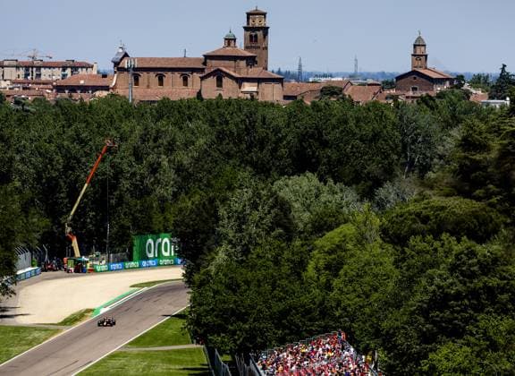IMOLA - Max Verstappen (Red Bull Racing) during the third free practice session on the circuit in the run-up to the Emilia-Romagna Grand Prix. ANP REMKO DE WAAL Previews xVIxANPxSportx xxANPxIVx 498809633 originalFilename: 498809633.jpg