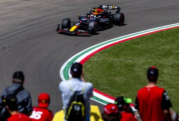 IMOLA - Max Verstappen (Red Bull Racing) during the third free practice session on the circuit in the run-up to the Emilia-Romagna Grand Prix. ANP REMKO DE WAAL Previews xVIxANPxSportx xxANPxIVx 498809814 originalFilename: 498809814.jpg