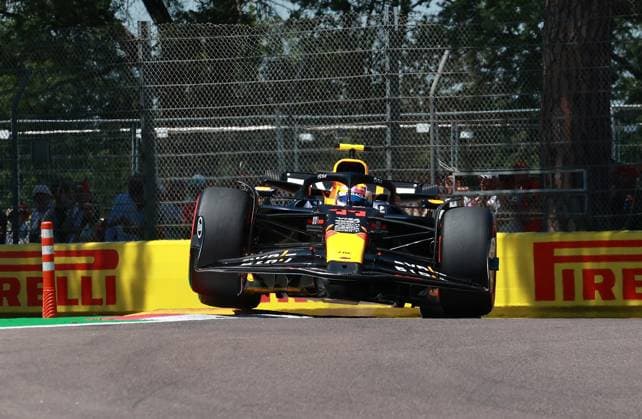 Formula 1 Grand Prix Emilia Romagna 2024 18 05 2024, Autodromo Enzo e Dino Ferrari, Imola, Formula 1 Grand Prix Emilia Romagna 2024 ,in the picture accident of Sergio Perez MEX , Oracle Red Bull Racing nordphotoxGmbHx xBratic nph00250