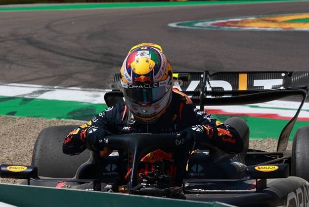 Formula 1 Grand Prix Emilia Romagna 2024 18 05 2024, Autodromo Enzo e Dino Ferrari, Imola, Formula 1 Grand Prix Emilia Romagna 2024 ,in the picture accident of Sergio Perez MEX , Oracle Red Bull Racing nordphotoxGmbHx xBratic nph00250