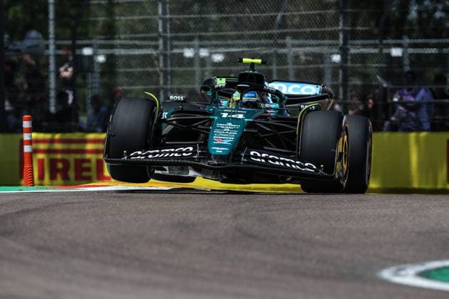 14 ALONSO Fernando (spa), Aston Martin F1 Team AMR24, action during the Formula 1 MSC Cruises Gran Premio del Made in Italy e Dell™Emilia-Romagne 2024, 7th round of the 2024 Formula One World Championship, WM, Weltmeisterschaft from May 17 to 19, 2024 on the Autodromo Enzo e Dino Ferrari, in Imola, Italy - F1 - EMILIA-ROMAGNA GRAND PRIX 2024 DPPI Panoramic  240518_R07_EMR_DP_XB3_0388
