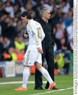 Football, Mesut Özil - Media report desire to switch to Manchester United