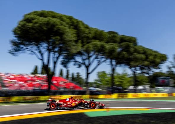 IMOLA - Carlos Sainz (Ferrari) during the third free practice session on the circuit in the run-up to the Emilia-Romagna Grand Prix. ANP REMKO DE WAAL Previews xVIxANPxSportx xxANPxIVx 498812890 originalFilename: 498812890.jpg
