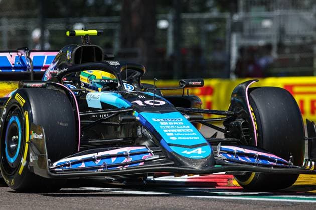 10 GASLY Pierre (fra), Alpine F1 Team A524, action10 GASLY Pierre (fra), Alpine F1 Team A524, action during the Formula 1 MSC Cruises Gran Premio del Made in Italy e Dell™Emilia-Romagne 2024, 7th round of the 2024 Formula One World Championship, WM, Weltmeisterschaft from May 17 to 19, 2024 on the Autodromo Enzo e Dino Ferrari, in Imola, Italy - F1 - EMILIA-ROMAGNA GRAND PRIX 2024 DPPI Panoramic  240518_R07_EMR_DP_XB3_0131