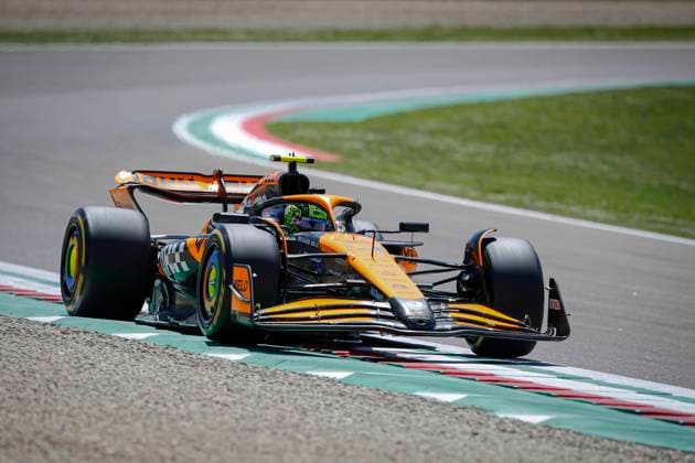 04 NORRIS Lando (gbr), McLaren F1 Team MCL38, action during the Formula 1 MSC Cruises Gran Premio del Made in Italy e Dell™Emilia-Romagne 2024, 7th round of the 2024 Formula One World Championship, WM, Weltmeisterschaft from May 17 to 19, 2024 on the Autodromo Enzo e Dino Ferrari, in Imola, Italy - F1 - EMILIA-ROMAGNA GRAND PRIX 2024 DPPI Panoramic  240518_R07_EMR_DP_240518_R07_EMR_DP__F_12276