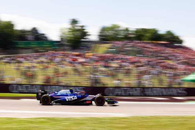 22 TSUNODA Yuki (jap), Visa Cash App RB F1 Team VCARB 01, action during the Formula 1 MSC Cruises Gran Premio del Made in Italy e Dell™Emilia-Romagne 2024, 7th round of the 2024 Formula One World Championship, WM, Weltmeisterschaft from May 17 to 19, 2024 on the Autodromo Enzo e Dino Ferrari, in Imola, Italy - F1 - EMILIA-ROMAGNA GRAND PRIX 2024 DPPI Panoramic  240518_R07_EMR_DP_JFR68063