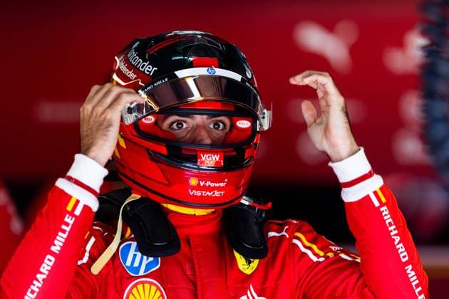 SAINZ Carlos (spa), Scuderia Ferrari SF-24, portrait during the Formula 1 MSC Cruises Gran Premio del Made in Italy e Dell™Emilia-Romagne 2024, 7th round of the 2024 Formula One World Championship, WM, Weltmeisterschaft from May 17 to 19, 2024 on the Autodromo Enzo e Dino Ferrari, in Imola, Italy - F1 - EMILIA-ROMAGNA GRAND PRIX 2024 DPPI Panoramic  240518_R07_EMR_DP_JFR67671