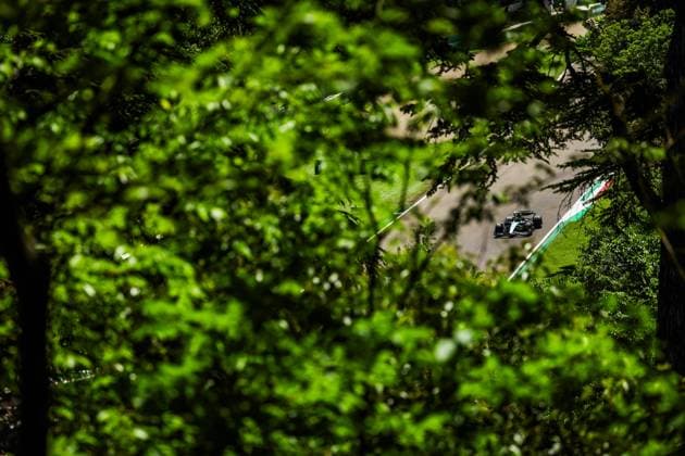 44 HAMILTON Lewis (gbr), Mercedes AMG F1 Team W15, action during the Formula 1 MSC Cruises Gran Premio del Made in Italy e Dell™Emilia-Romagne 2024, 7th round of the 2024 Formula One World Championship, WM, Weltmeisterschaft from May 17 to 19, 2024 on the Autodromo Enzo e Dino Ferrari, in Imola, Italy - F1 - EMILIA-ROMAGNA GRAND PRIX 2024 DPPI Panoramic  240518_R07_EMR_DP_FG003899
