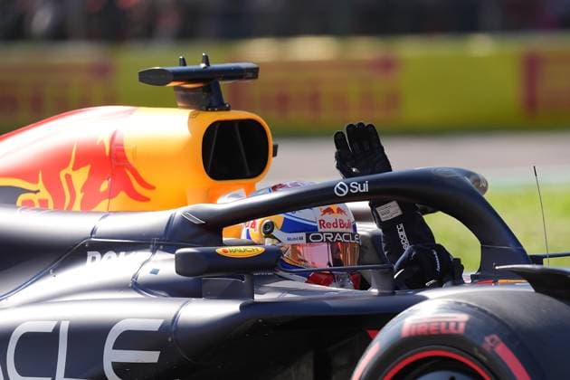 Formula 1 Grand Prix Emilia Romagna 2024 18 05 2024, Autodromo Enzo e Dino Ferrari, Imola, Formula 1 Grand Prix Emilia Romagna 2024 ,in the picture pole position for Max Verstappen NLD , Oracle Red Bull Racing, he waves to the spectators nordphotoxGmbHx xBratic nph00250