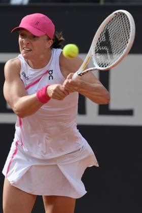 Tennis, WTA-Turnier in Rom, Finale, Iga Swiatek - Aryna Sabalenka Iga & x15a;wi& x105;tek (POL) during the final against Aryna Sabalenka (BLR) at the Italian Tennis Open in Rome, Saturday May 18, 2024.(Alfredo Falcone LaPresse)  Copyright: xAlfredoxFalcone LaPressex