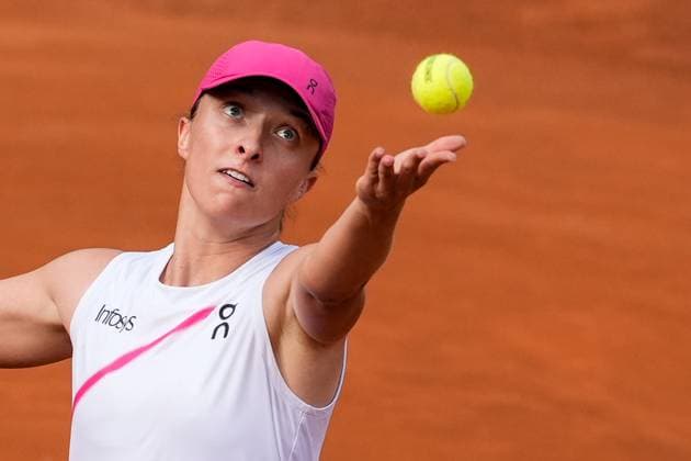 Tennis, WTA-Turnier in Rom, Finale, Iga Swiatek - Aryna Sabalenka Internazionali BNL D Italia 2024 - Day Thirteen Iga Swiatek in action during the Women™s Singles final match between Iga Swiatek and Aryna Sabalenka on Day Thirteen of Internazionali BNL D Italia 2024 at Foro Italico on May 16, 2024 in Rome, Italy. Rome Foro Italico Lazio Italy Copyright: xGiuseppexMaffiax IBI_DAY_13_SWIATEK-SABALENKA_180524_DSC1183