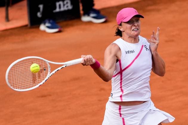 Tennis, WTA-Turnier in Rom, Finale, Iga Swiatek - Aryna Sabalenka Internazionali BNL D Italia 2024 - Day Thirteen Iga Swiatek in action during the Women™s Singles final match between Iga Swiatek and Aryna Sabalenka on Day Thirteen of Internazionali BNL D Italia 2024 at Foro Italico on May 16, 2024 in Rome, Italy. Rome Foro Italico Lazio Italy Copyright: xGiuseppexMaffiax IBI_DAY_13_SWIATEK-SABALENKA_180524_DSC1323
