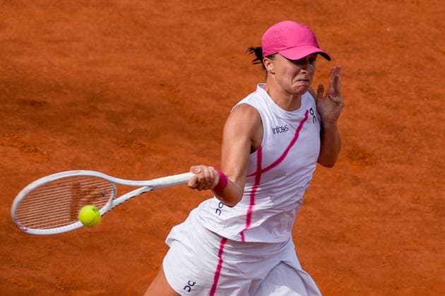 Tennis, WTA-Turnier in Rom, Finale, Iga Swiatek - Aryna Sabalenka Internazionali BNL D Italia 2024 - Day Thirteen Iga Swiatek in action during the Women™s Singles final match between Iga Swiatek and Aryna Sabalenka on Day Thirteen of Internazionali BNL D Italia 2024 at Foro Italico on May 16, 2024 in Rome, Italy. Rome Foro Italico Lazio Italy Copyright: xGiuseppexMaffiax IBI_DAY_13_SWIATEK-SABALENKA_180524_DSC9112