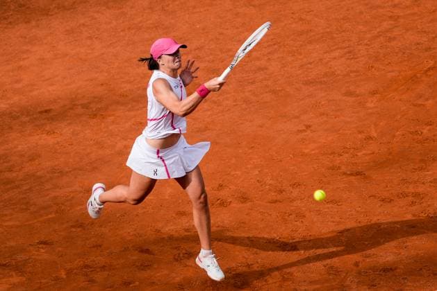 Tennis, WTA-Turnier in Rom, Finale, Iga Swiatek - Aryna Sabalenka Internazionali BNL D Italia 2024 - Day Thirteen Iga Swiatek in action during the Women™s Singles final match between Iga Swiatek and Aryna Sabalenka on Day Thirteen of Internazionali BNL D Italia 2024 at Foro Italico on May 16, 2024 in Rome, Italy. Rome Foro Italico Lazio Italy Copyright: xGiuseppexMaffiax IBI_DAY_13_SWIATEK-SABALENKA_180524_DSC9120