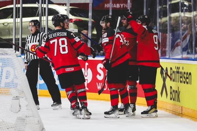 Ice hockey, Eishockey - IIHF WC 2024 PRAGUE,CZECH REPUBLIC,18.MAY.24 - ICE HOCKEY - IIHF Ice Hockey World Championship, WM, Weltmeisterschaft 2024, group stage, Canada vs Finland. Image shows the rejoicing of CAN.  GEPAxpictures xDanielxGoetzhaber