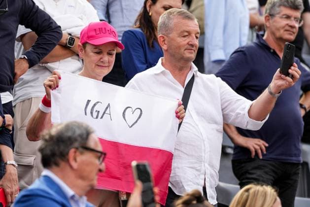 Internazionali BNL D Italia 2024 - Day Thirteen Supporters of Iga Swiatek from Poland during the Women™s Singles final match between Iga Swiatek and Aryna Sabalenka on Day Thirteen of Internazionali BNL D Italia 2024 at Foro Italico on May 16, 2024 in Rome, Italy. Rome Foro Italico Lazio Italy Copyright: xGiuseppexMaffiax IBI_DAY_13_SWIATEK-SABALENKA_180524DSC01133