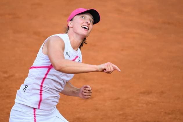 Iga Swiatek of Poland celebrates at the end of the match against Belarus Aryna Sabalenka at the Internazionali BNL d Italia 2024 tennis WTA, Tennis Damen final at Foro Italico in Rome, Italy on May 18th, 2024. antoniettaxbaldassarre