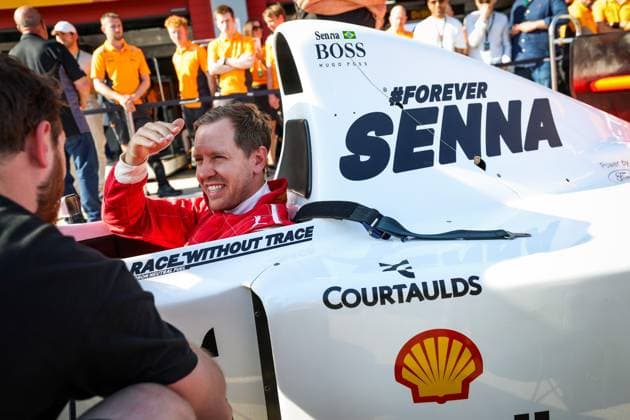 Sport Bilder des Tages VETTEL Sebastian, driving the Mclaren MP4 8 in tribute to Ayrton Senna, during the Formula 1 MSC Cruises Gran Premio del Made in Italy e Dell™Emilia-Romagne 2024, 7th round of the 2024 Formula One World Championship, WM, Weltmeisterschaft from May 17 to 19, 2024 on the Autodromo Enzo e Dino Ferrari, in Imola, Italy - F1 - EMILIA-ROMAGNA GRAND PRIX 2024 DPPI Panoramic  240518_R07_EMR_DP_FGOO5321