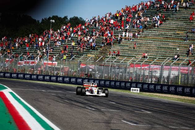 VETTEL Sebastian, driving the Mclaren MP4 8 in tribute to Ayrton Senna, during the Formula 1 MSC Cruises Gran Premio del Made in Italy e Dell™Emilia-Romagne 2024, 7th round of the 2024 Formula One World Championship, WM, Weltmeisterschaft from May 17 to 19, 2024 on the Autodromo Enzo e Dino Ferrari, in Imola, Italy - F1 - EMILIA-ROMAGNA GRAND PRIX 2024 DPPI Panoramic  240518_R07_EMR_DP_FG005788