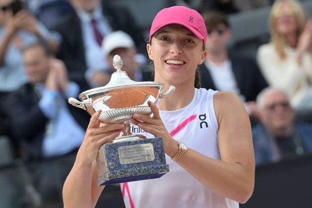 May 18, 2024, Rome, Italy: IGA SWIATEK (POL) with trophy after winning final against A. Sabalenka (BLR) of the WTA, Tennis Damen Master 1000 Internazionali BNL D Italia tournament at Foro Italico. Tennis 2024: Italian Open: Swiatek Wins Women s Final  - ZUMAp169 20240518_zsa_p169_1891 Copyright: xFabrizioxCorradetti IPAxSportx