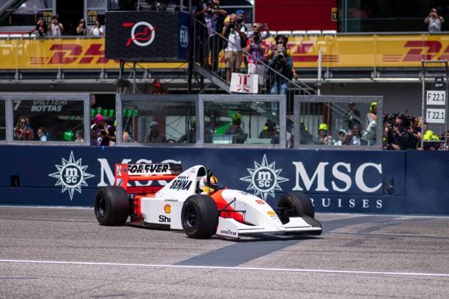 Sebastian Vettel Germany, racing driver drives demo laps in the 1993 McLaren MP 4 8 in memory of Ayrton Senna, who died in 1994 Brazil , ITA, Formula 1 World Championship, Grand Prix Emilia Romagna Imola, Autodromo Enzo e Dino Ferrari, Race, 19 05 2024 ITA, Formula 1 World Championship, Grand Prix Emilia Romagna Imola, Autodromo Enzo e Dino Ferrari, Race, 19 05 2024 Imola Copyright: xEibner-Pressefoto Memmlerx EP_MMR