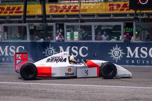 Sebastian Vettel Germany, racing driver drives demo laps in the 1993 McLaren MP 4 8 in memory of Ayrton Senna, who died in 1994 Brazil , ITA, Formula 1 World Championship, Grand Prix Emilia Romagna Imola, Autodromo Enzo e Dino Ferrari, Race, 19 05 2024 ITA, Formula 1 World Championship, Grand Prix Emilia Romagna Imola, Autodromo Enzo e Dino Ferrari, Race, 19 05 2024 Imola Copyright: xEibner-Pressefoto Memmlerx EP_MMR