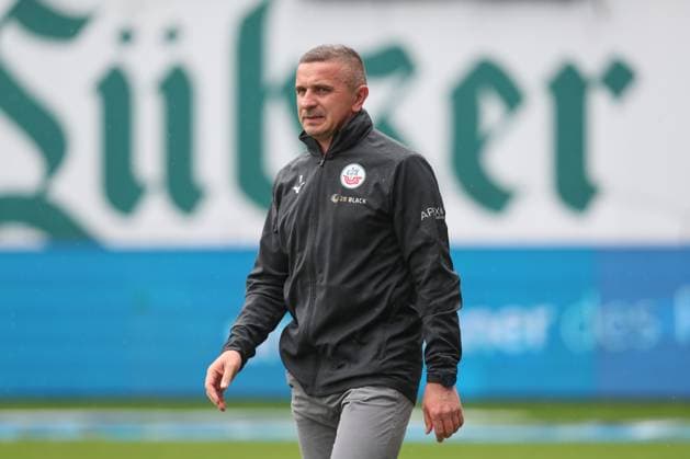 19 05 2024, xtgx, Fußball 2 Bundesliga, FC Hansa Rostock SC Paderborn 07, v l Mersad Selimbegovic Rostock, Trainer Portrait, Portraet, Einzelbild DFL DFB REGULATIONS PROHIBIT ANY USE OF PHOTOGRAPHS as IMAGE SEQUENCES and or QUASI VIDEO Rostock