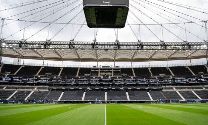 Football, Eintracht Frankfurt names main stand after club icon Bernd Hölzenbein - Archive pictures