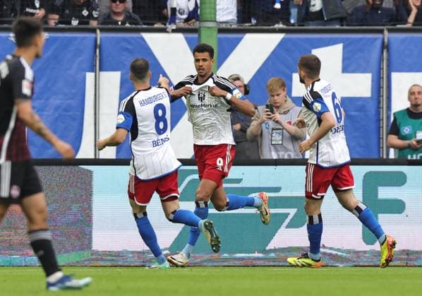 19 05 2024 Soccer Season 2023 2024 2 Soccer Bundesliga 34 Matchday Hamburger SV HSV 1 FC Nürnberg FCN Club Sportfoto Zink DaMa xdaxmax DFL regulations prohibit any use of photographs as image sequences and or quasi video only for editorial use Jubel Freude Torjubel nach Tor zum 1 0 Robert Glatzel 9, Hamburger SV HSV und Mannschaft Team jubelt freut sich Torschütze Robert Glatzel 9, Hamburger SV HSV
