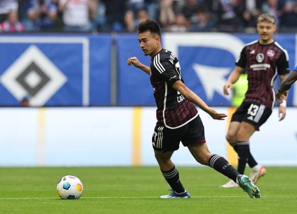 19 05 2024 Soccer Season 2023 2024 2 Soccer Bundesliga 34 Matchday Hamburger SV HSV 1 FC Nürnberg FCN Club Sportfoto Zink DaMa xdaxmax DFL regulations prohibit any use of photographs as image sequences and or quasi video only for editorial use Jens Castrop 17, 1 FC Nürnberg FCN