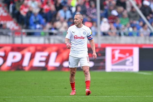 19 05 2024, Soccer, 2 Bundesliga, 34 Matchday Season 2023 2024, Hannover 96 Holstein Kiel, Lewis Holtby Holstein Kiel xRHR PHOTO TKx Copyright: RHR-FOTOx RHR-FOTO TK
