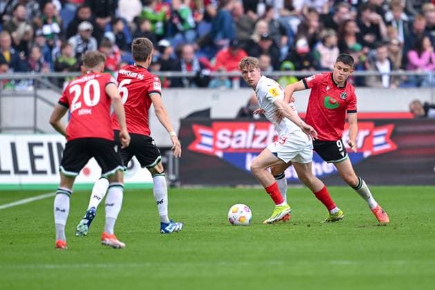 19 05 2024, Football, 2 Bundesliga, Matchday 34 Season 2023 2024, Hannover 96 Holstein Kiel, Lasse Rosenboom Holstein Kiel , Nicolo Tresoldi Hannover96 xRHR PHOTO TKx Copyright: RHR-FOTOx RHR-FOTO TK