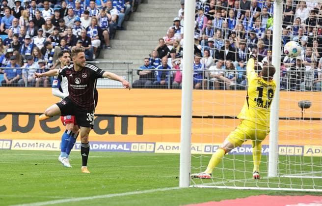 19 05 2024 Soccer Season 2023 2024 2 Soccer Bundesliga 34 Matchday Hamburger SV HSV 1 FC Nürnberg FCN Club Sportfoto Zink DaMa xdaxmax DFL regulations prohibit any use of photographs as image sequences and or quasi video only for editorial use Tor Treffer Torschuß zum 1 1 Torschütze Lukas Schleimer 36, 1 FC Nürnberg FCN vs Matheo Raab 19, Hamburger SV HSV
