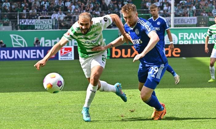 19 05 2024 Soccer Season 2023 2024 2 Soccer Bundesliga 34 Matchday SpVgg Greuther Fürth Kleeblatt FC Schalke 04 Sportfoto Zink xwoxzix DFL regulations prohibit any use of photographs as image sequences and or quasi video only for editorial use Simon Asta 2, SpVgg Greuther Fürth Tobias Mohr 29, FC Schalke 04 S04