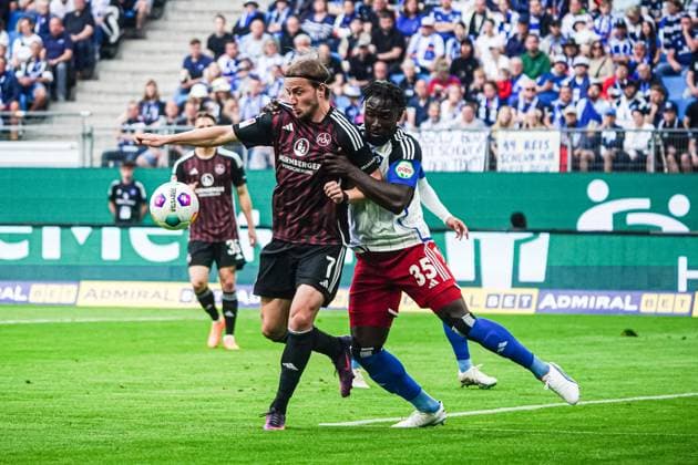 Felix Lohkemper 1 FC Nuernberg, 07 , Stephan Ambrosius Hamburger SV, 35 GER, Hamburger SV vs 1 FC Nuernberg, Football, 2 Bundesliga, Matchday 34, Season 2023 2024, 19 05 2024 DFL REGULATIONS PROHIBIT ANY USE OF PHOTOGRAPHS AS IMAGE SEQUENCES AND OR QUASI VIDEO GER, Hamburger SV vs 1 FC Nuernberg, Football, 2 Bundesliga, Matchday 34, Season 2023 2024, 19 05 2024 Hamburg Copyright: xEibner-Pressefoto MarcelxvonxFehrnx EP_MFN