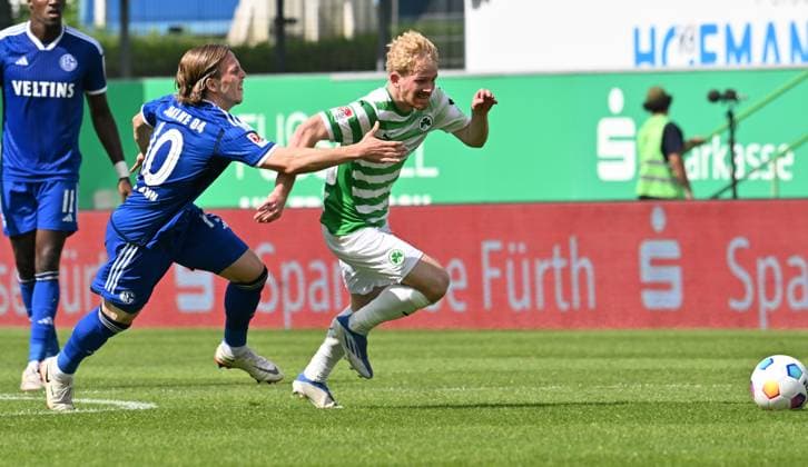 19 05 2024 Soccer Season 2023 2024 2 Soccer Bundesliga 34 Matchday SpVgg Greuther Fürth Kleeblatt FC Schalke 04 Sportfoto Zink xwoxzix DFL regulations prohibit any use of photographs as image sequences and or quasi video only for editorial use Lino Tempelmann 10, FC Schalke 04 S04 Jomaine Consbruch 14, SpVgg Greuther Fürth