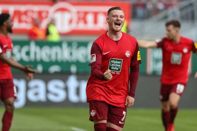 19 05 2024, xusrbx, Fußball 2 Bundesliga, 1 FC Kaiserslautern Eintracht Braunschweig emspor, v l Marlon Ritter 1 FC Kaiserslautern, 7 , makes the goal1 0 to in the 36th minute of the match, DFLB DFB REGULATIONS PROHIBIT ANY USE OF PHOTOGRAPHS as IMAGE SEQUENCES and or QUASI VIDEO Kaiserslautern
