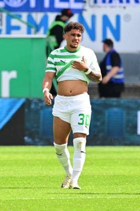 19 05 2024 Soccer Season 2023 2024 2 Soccer Bundesliga 34 Matchday SpVgg Greuther Fürth Kleeblatt FC Schalke 04 Sportfoto Zink AlSch xalxschx DFL regulations prohibit any use of photographs as image sequences and or quasi video only for editorial use Armindo Sieb 30, SpVgg Greuther Fürth disappointed Disappointment
