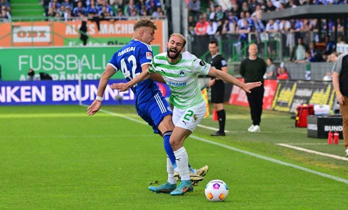 19 05 2024 Soccer Season 2023 2024 2 Soccer Bundesliga 34 Matchday SpVgg Greuther Fürth Kleeblatt FC Schalke 04 Sportfoto Zink MeZi xmexzix DFL regulations prohibit any use of photographs as image sequences and or quasi video only for editorial use Keke Topp 42, FC Schalke 04 S04, left Simon Asta 2, SpVgg Greuther Fürth