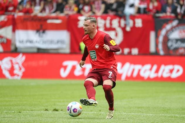 19 05 2024, xusrbx, Soccer 2 Bundesliga, 1 FC Kaiserslautern Eintracht Braunschweig emspor, Marlon Ritter 1 FC Kaiserslautern, 7 , action, single image, cropped image, with ball, DFL DFB REGULATIONS PROHIBIT ANY USE OF PHOTOGRAPHS as IMAGE SEQUENCES and or QUASI VIDEO Kaiserslautern