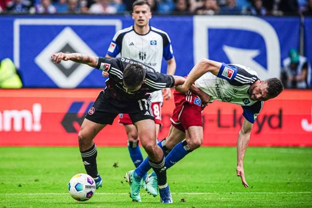 Jens Castrop 1 FC Nuernberg, 17 , Jonas Meffert Hamburger SV, 23 GER, Hamburger SV vs 1 FC Nuernberg, Football, 2 Bundesliga, Matchday 34, Season 2023 2024, 19 05 2024 DFL REGULATIONS PROHIBIT ANY USE OF PHOTOGRAPHS AS IMAGE SEQUENCES AND OR QUASI VIDEO GER, Hamburger SV vs 1 FC Nuernberg, Football, 2 Bundesliga, Matchday 34, Season 2023 2024, 19 05 2024 Hamburg Copyright: xEibner-Pressefoto MarcelxvonxFehrnx EP_MFN